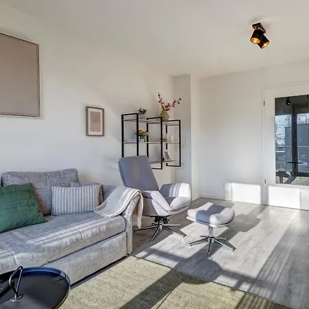 C5 Zwei Schlafzimmer, Zwei Bäder&südbalkon Mit Blick Ins Grüne Im Pine Hill *