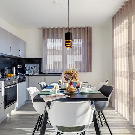 Apartment C5 Zwei Schlafzimmer, Zwei Bäder&südbalkon Mit Blick Ins Grüne Im Pine Hill Zirchow
